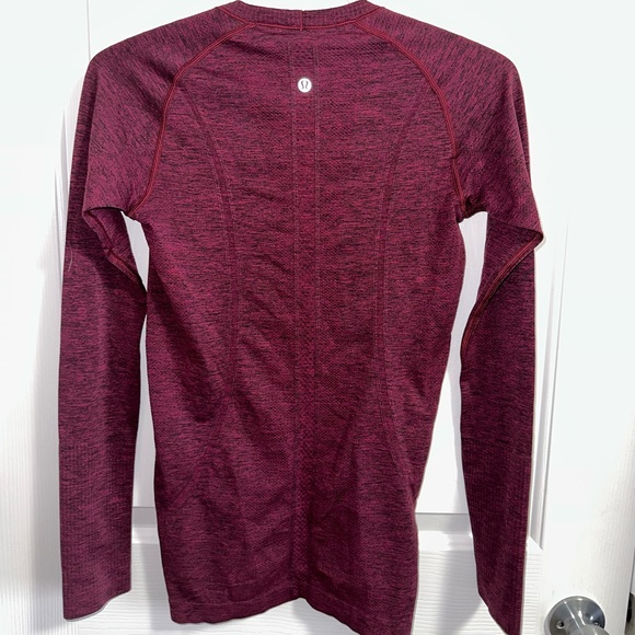 Lululemon Longsleeve - Picture 2 of 5